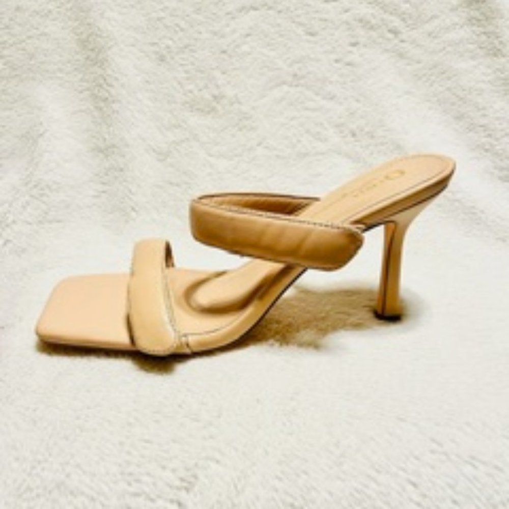 (NEW) Olivia Zimmerman- Nude Heeled Sandals with Velcro Straps- Size 10